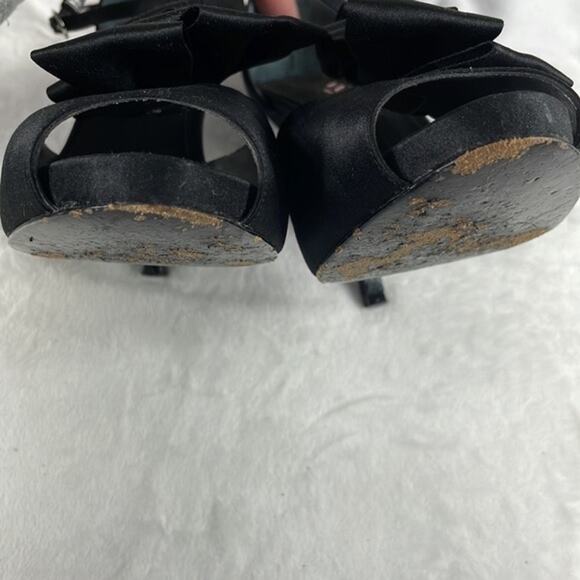 Nina Black Ruffle 4 1/2 Heel Adjustable Ankle Strap Peep Toe Shoe Size 7 1/2 - Picture 14 of 15